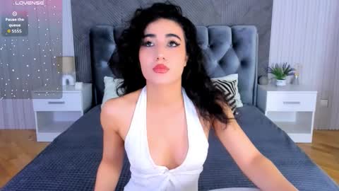 Maya online show from November 16, 2:52 pm