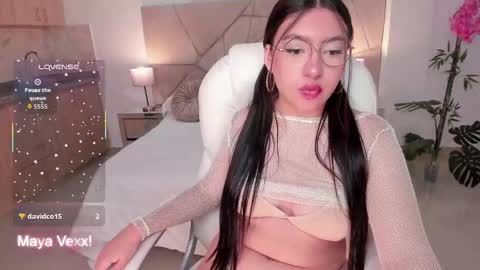 Maya vexx online show from November 9, 8:44 pm