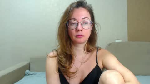 Maya online show from April 18, 7:07 pm