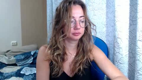 Snapshot of mayacateyes chatting on October 23, 5:53 am Maya online show from October 23, 5:53 am