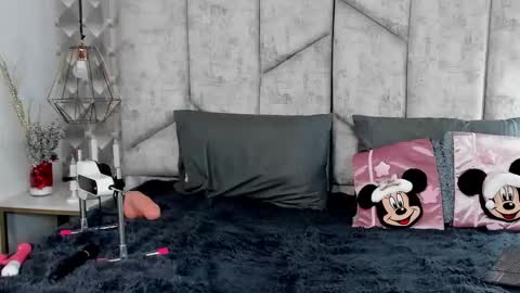 Nicolle Ruselle   Hello my lovely  schedule for great fun from  630 am and end 800 pm Colombian time I wait for you online show from November 13, 8:55 pm