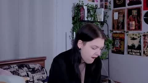 Lalli online show from January 16, 8:29 pm