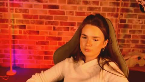 maybloom_ online show from March 20, 5:18 pm