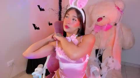 may online show from October 31, 9:26 pm