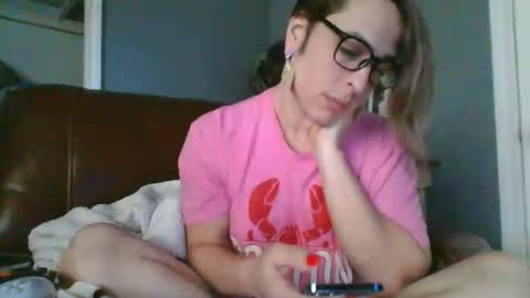 Snapshot of mayra_mayhem chatting on February 25, 2:58 pm diana doll online show from February 25, 2:58 pm