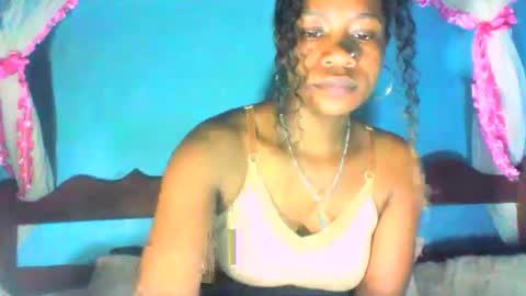 Snapshot of mayrah5 chatting on February 26, 5:00 pm mayrah online show from February 26, 5:00 pm