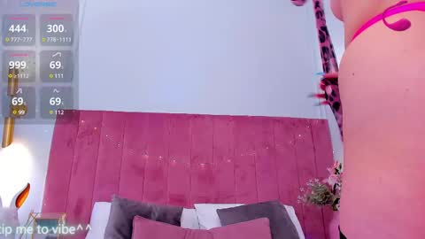 Snapshot of mayzzi chatting on March 11, 3:58 am MayaLevi online show from March 11, 3:58 am