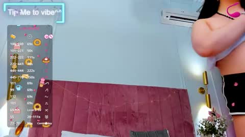 Snapshot of mayzzi chatting on September 25, 11:01 pm MayaLevi online show from September 25, 11:01 pm