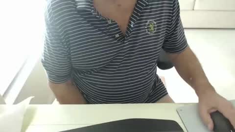 Snapshot of mbeastie chatting on November 1, 6:51 pm Beastie online show from November 1, 6:51 pm