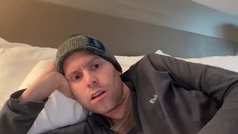 lol online show from November 25, 8:40 pm