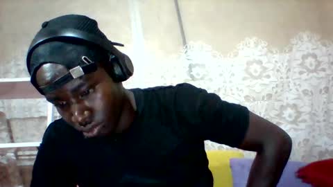 Snapshot of mclntz_bbc chatting on March 8, 7:27 am mclntz_bbc online show from March 8, 7:27 am