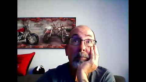 Snapshot of meathome3 chatting on October 12, 3:04 pm me at home online show from October 12, 3:04 pm