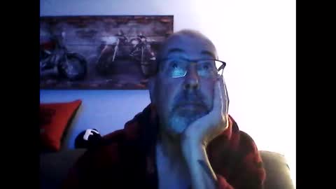 Snapshot of meathome3 chatting on October 11, 10:31 am me at home online show from October 11, 10:31 am