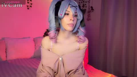 Nicole online show from April 2, 5:53 pm