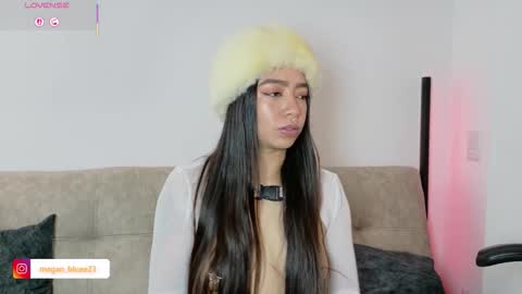 Megan Bluee online show from February 27, 5:27 pm