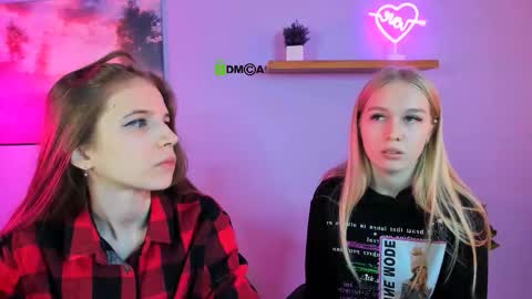 Snapshot of megan_cold chatting on October 23, 8:49 am megan_cold online show from October 23, 8:49 am