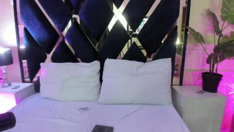     online show from April 1, 12:06 pm