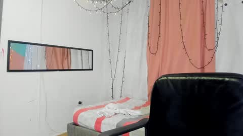 megan online show from December 4, 10:35 pm