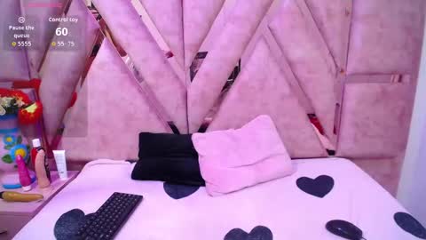 megan_latinn online show from April 8, 4:26 am