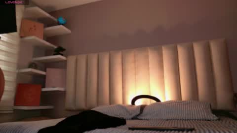     online show from November 11, 12:07 pm