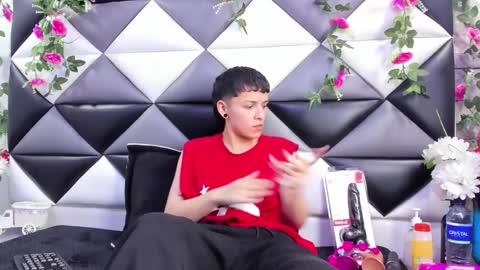 Snapshot of megan_thompsonn_ chatting on October 1, 2:32 am megan_thompsonn_ online show from October 1, 2:32 am