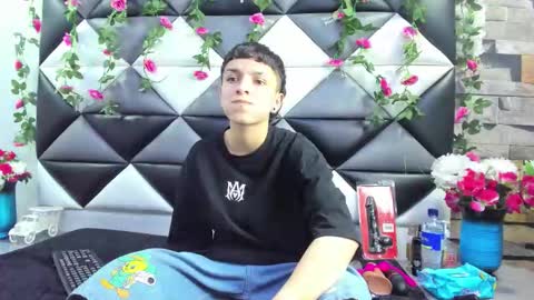 Snapshot of megan_thompsonn_ chatting on September 24, 2:29 am megan_thompsonn_ online show from September 24, 2:29 am