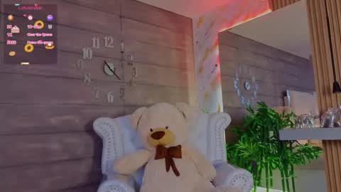 Megan  online show from November 30, 12:45 pm