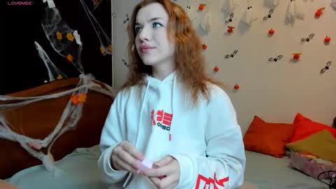 megancat333 online show from November 8, 11:24 am