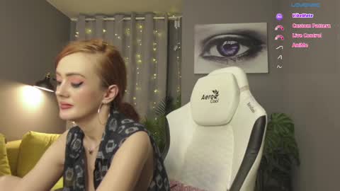 MeganieX online show from March 10, 8:39 am