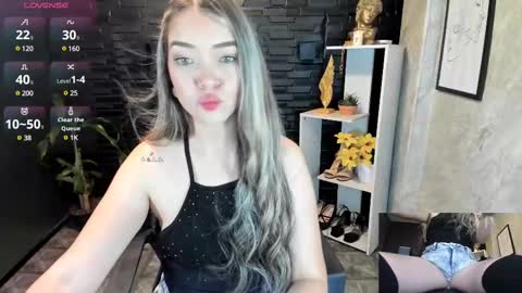 Snapshot of megann_hill chatting on February 16, 2:21 pm Megan online show from February 16, 2:21 pm