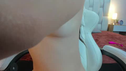 Megan Queen online show from May 26, 1:06 pm