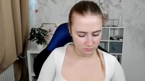 Megan online show from June 11, 11:41 am