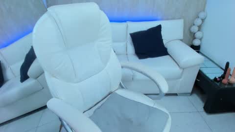 meggan online show from February 25, 7:42 am