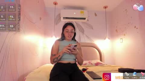 MEGGY MAE online show from June 17, 2:11 pm