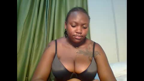 meghan_spice online show from October 13, 6:32 pm