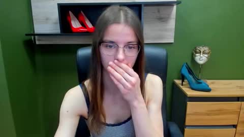 Megi online show from December 5, 8:24 am