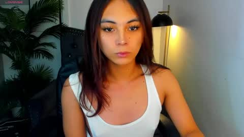meiluxe online show from May 24, 4:02 pm