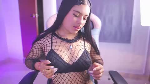 Meilyn  online show from March 4, 1:19 pm