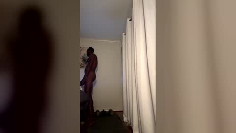 melaneight online show from April 16, 8:47 am