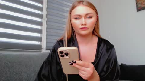 Melania online show from March 13, 12:08 pm