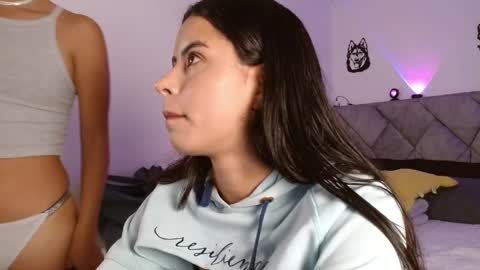 MELANI online show from April 23, 5:03 pm