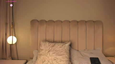 Melanie online show from April 8, 8:23 pm