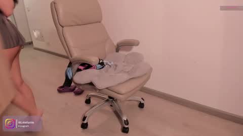 Melanie online show from September 30, 10:42 pm