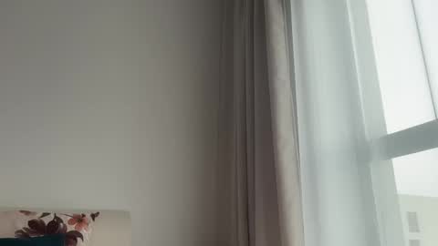 melaniebell24 online show from December 15, 10:44 am