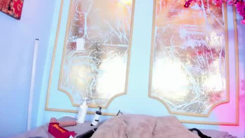 Melaniecooper online show from December 5, 5:17 am