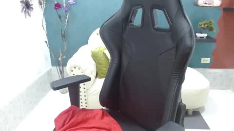 eli online show from March 8, 9:18 pm