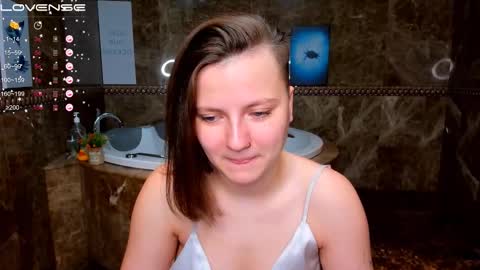 Melinda online show from November 23, 1:03 am