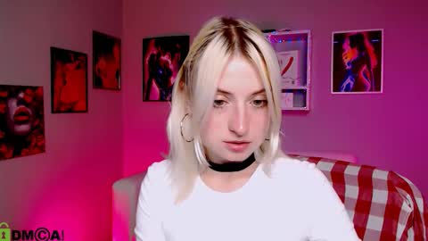 Snapshot of melisa_white1 chatting on October 8, 7:09 pm Melisa online show from October 8, 7:09 pm