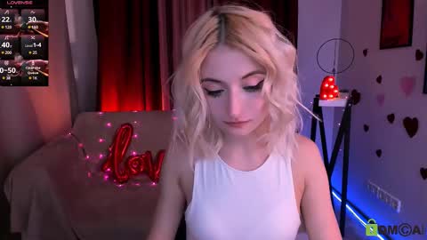 Snapshot of melisa_white1 chatting on February 16, 11:59 pm Melisa online show from February 16, 11:59 pm