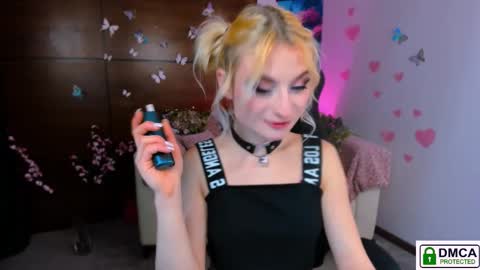Snapshot of melisa_white1 chatting on March 4, 8:49 pm Melisa online show from March 4, 8:49 pm